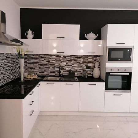 Casa Tra Borgo E Mare Villa Monopoli Bagian luar foto