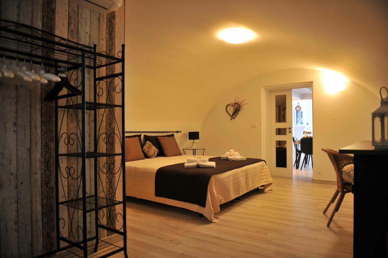 Casa Tra Borgo E Mare Villa Monopoli Bagian luar foto